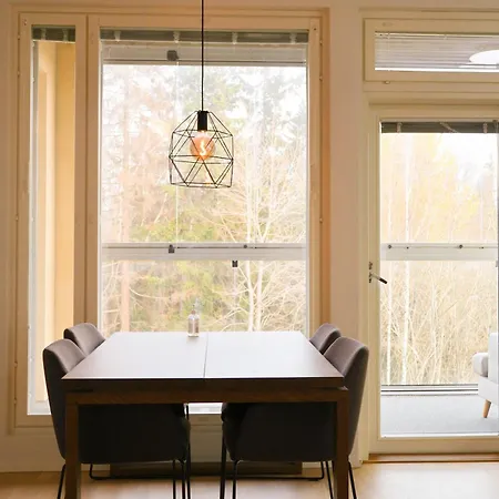 Kapselhotel Modern 2-Bedroom Apartment With Sauna, Forest View & Parking