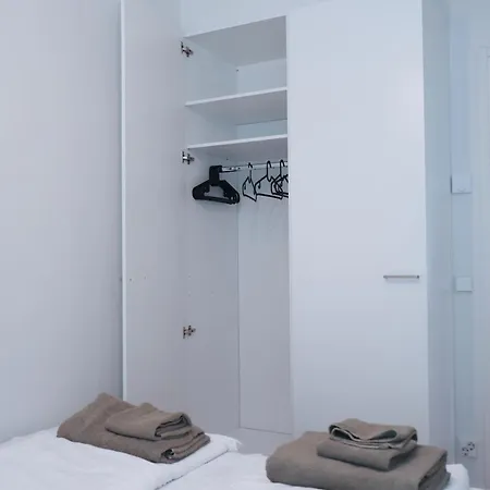 Dwellings With Sauna, Parking Capsulehotel
