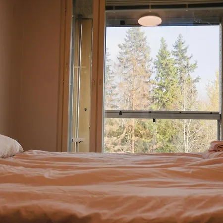 Kapselhotel Modern 2-Bedroom Apartment With Sauna, Forest View & Parking