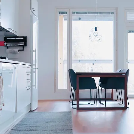 Modern 2-Bedroom Apartment With Sauna, Forest View & Parking Kapselhotel