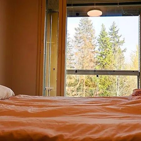 Капсульный отель Modern 2-bedroom With Sauna, Forest View & Parking Эспоо
