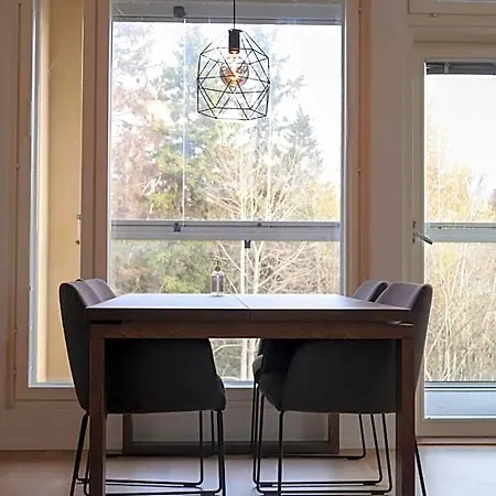 Modern 2-bedroom With Sauna, Forest View & Parking Капсульный отель Эспоо